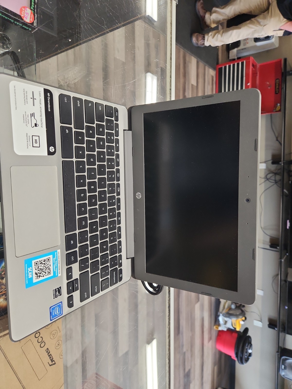 Hp Chromebook 11-V010nr Laptop With Charger