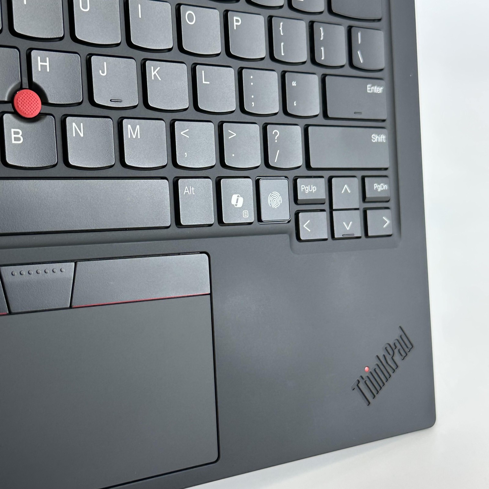 Lenovo ThinkPad X1 Carbon Gen 13 14 Black QHD+ 2.2 GHz Ultra 7 258V 32GB 2TB SSD