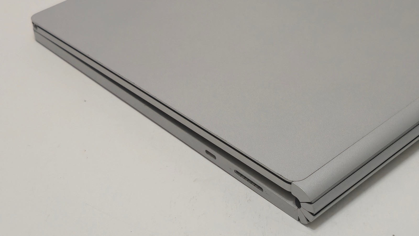 Surface Book 3 15″ (1899) i7-1065G7 32GB RAM 1TB SSD GTX 1660 GPU 6GB GDDR6