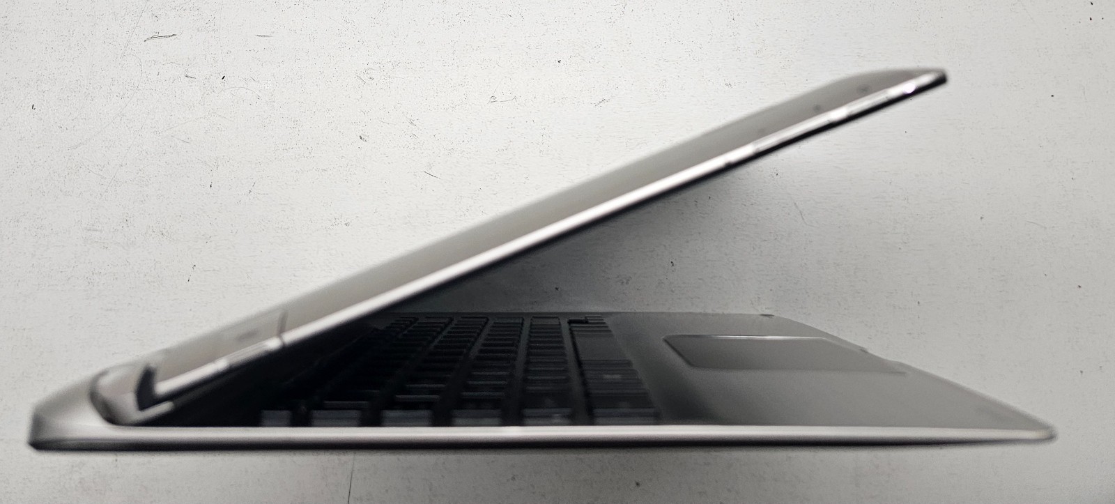 Toshiba Satellite Click 2 Pro Laptop Intel i5-4210U 4GB Ram 128GB SSD NO OS (FL)