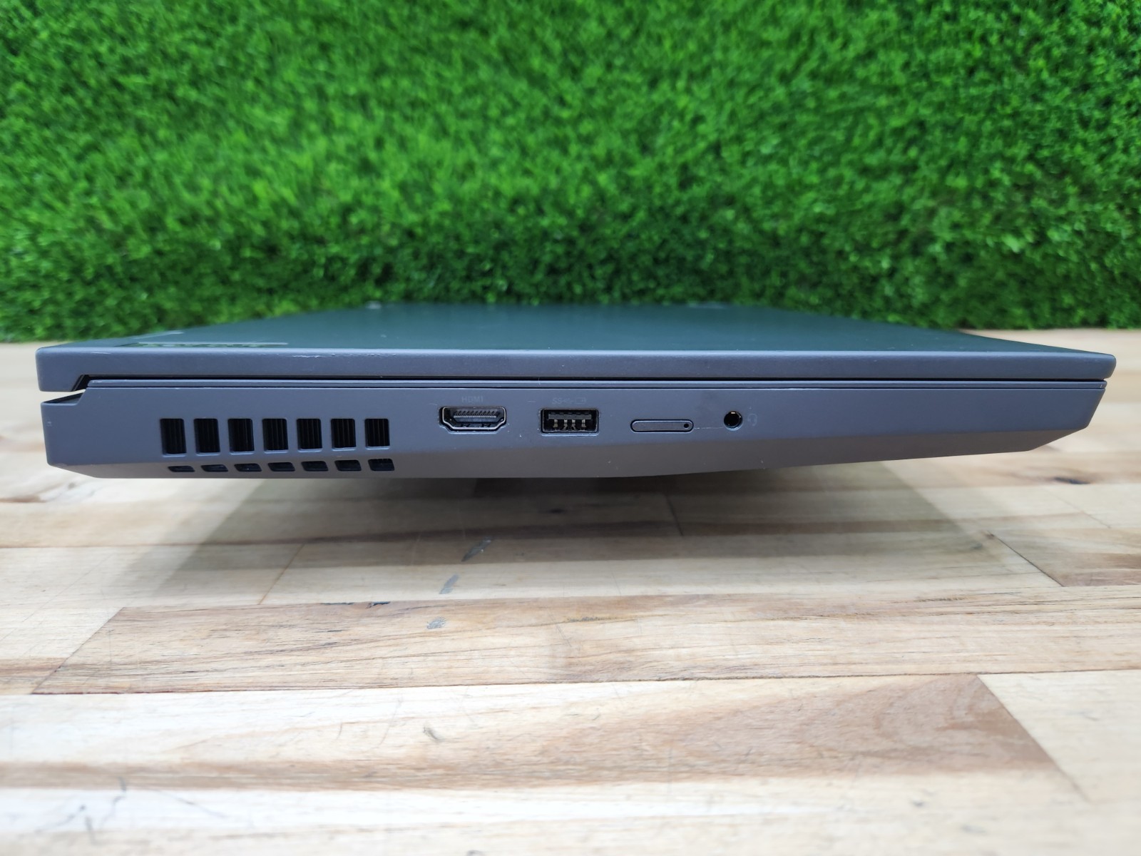 Lenovo ThinkPad P15 Gen 1 15.6″ FHD i7-10750H 2.6GHz 32GB 512GB SSD Win 11 Pro ~