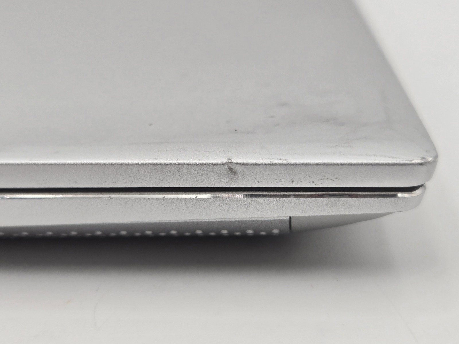 Dell Inspiron 7506 2-in-1 15″ FHD Touch I5-1135G7 27GB SSD 16GB W11 Backlit FPR