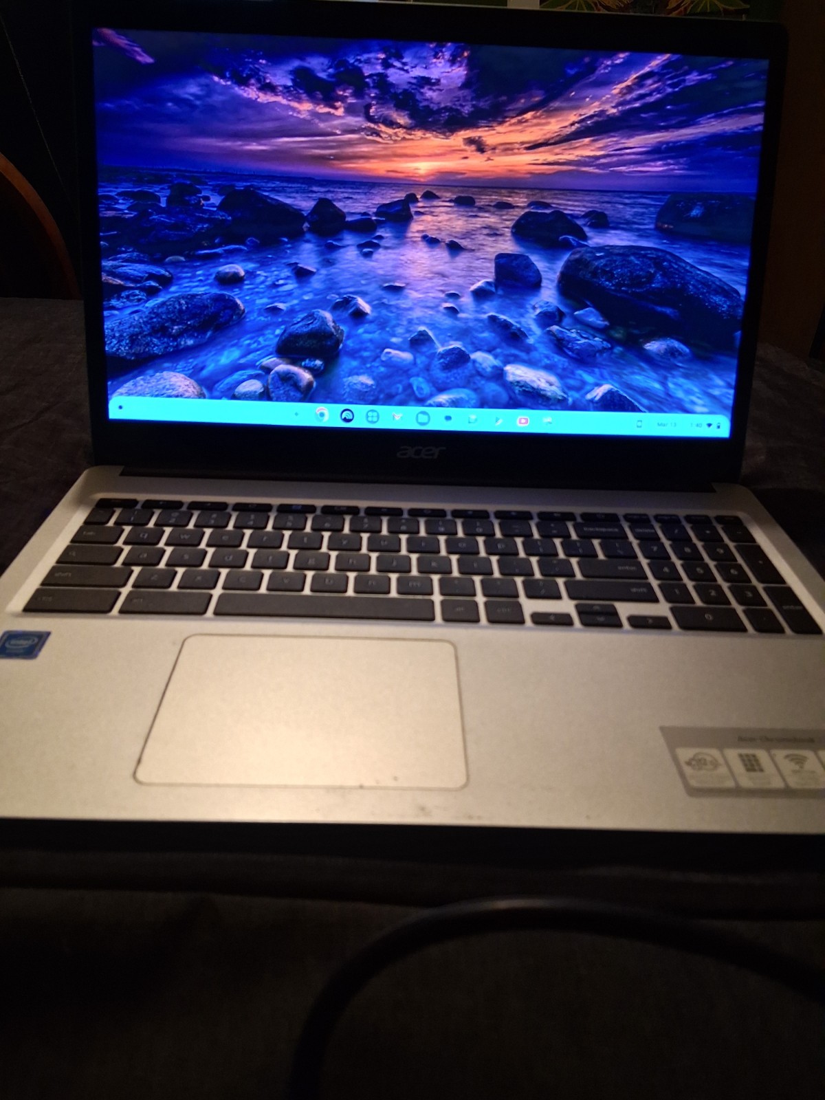 Acer Chromebook 15.6″ Intel Silver/Black Chrome OS Laptop w/ Charger & Case