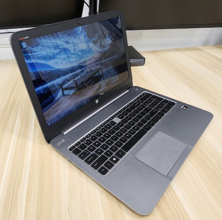 HP Envy M6 Sleekbook, AMD A10-5745M, 12 GB DDR3, Windows 10, Beats Speakers