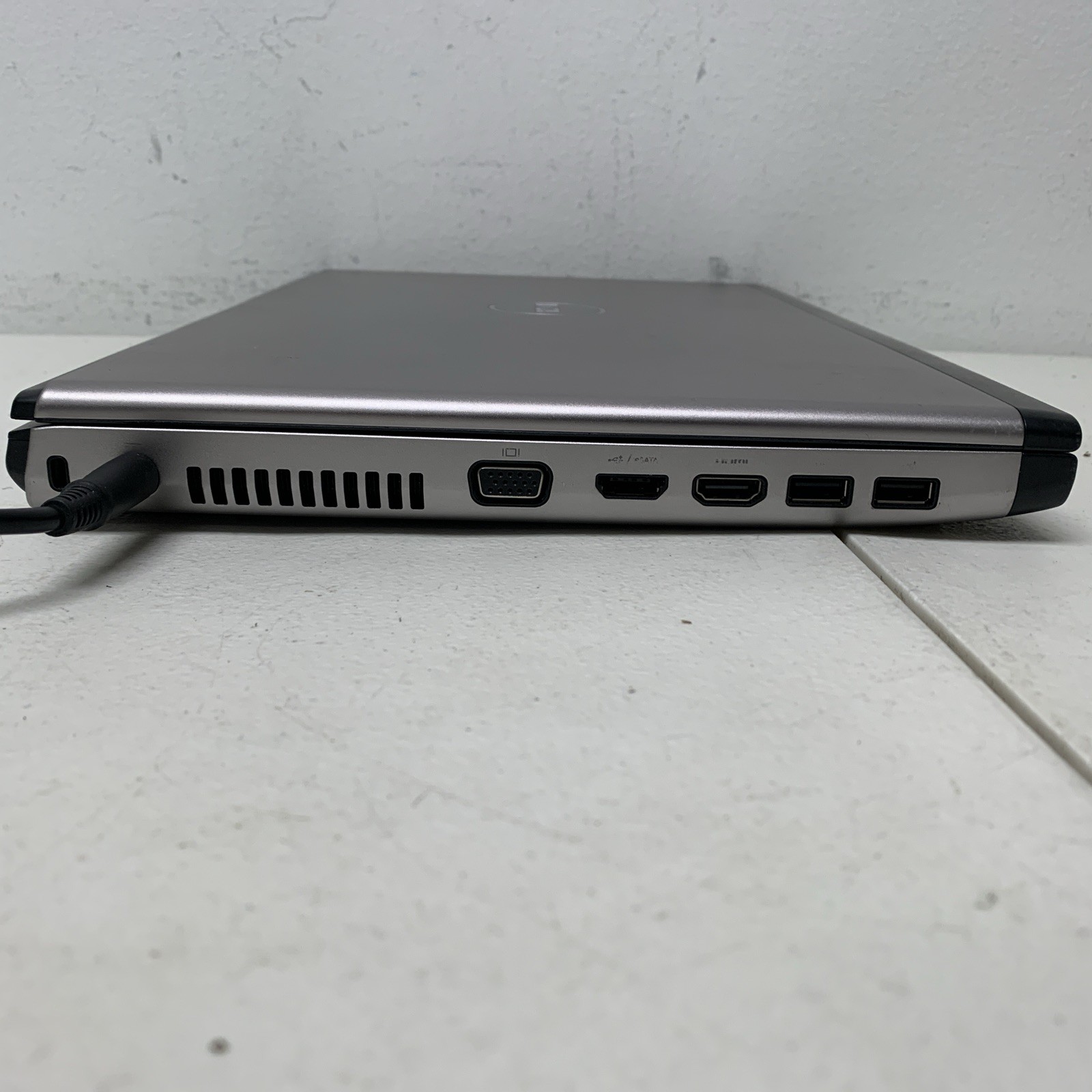 DELL VOSTRO 3500 PC LAPTOP INTEL CORE I3 M 350 2.27ghz 4GB 500GB WIN 10 Edu