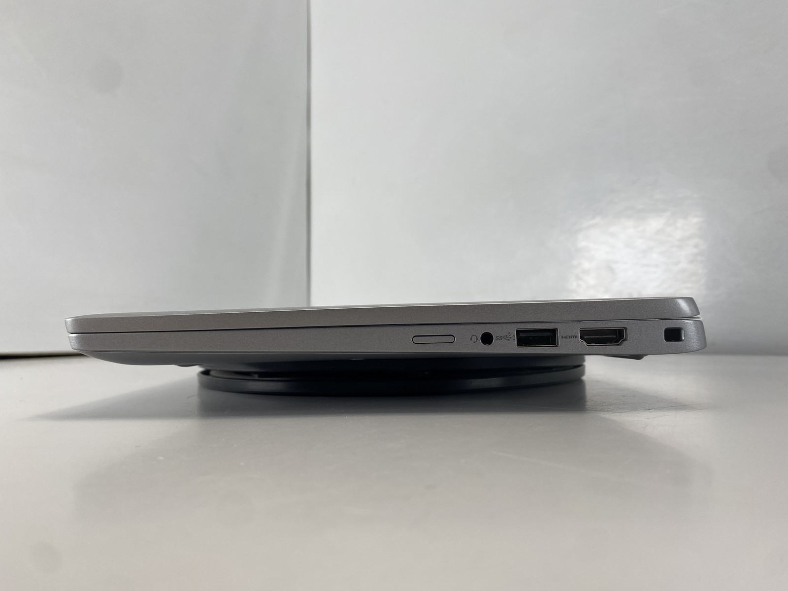 Dell Laptop Latitude 5340 13.3″ Intel Core i7-1365U 256GB- Silver