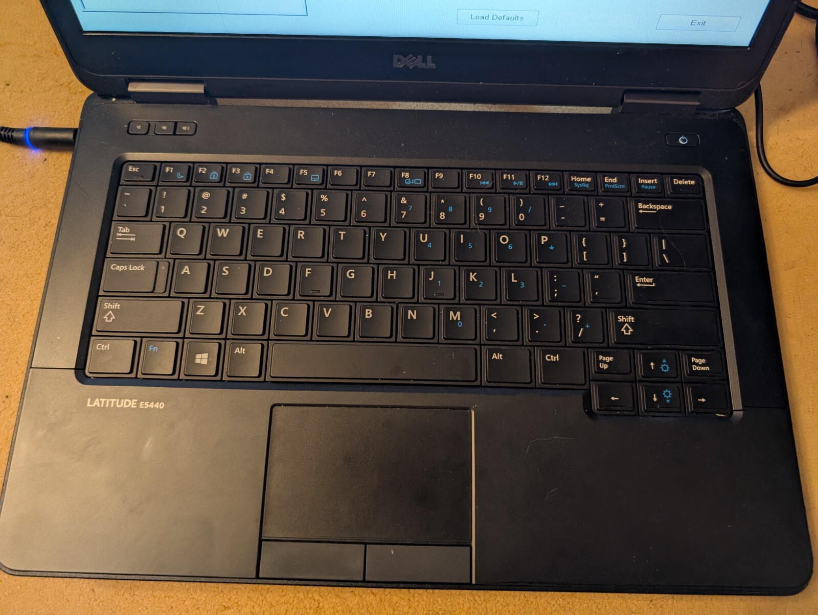 Dell Latitude 5440 14″ Intel Core i3-4030U 1.90GHz 4GB RAM NO HDD NO BATTERY