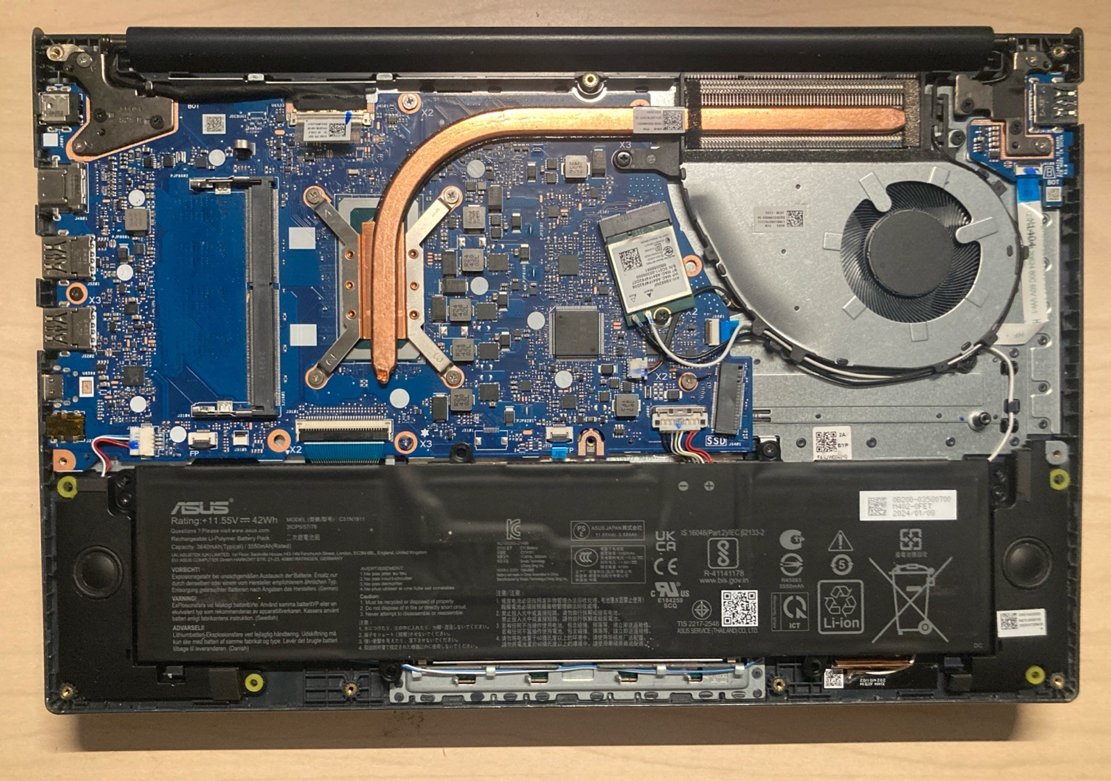 Asus Vivobook X1404ZA 14″ – i3-8128- 8GB RAM – No SSD – Bios Locked-Parts ONLY