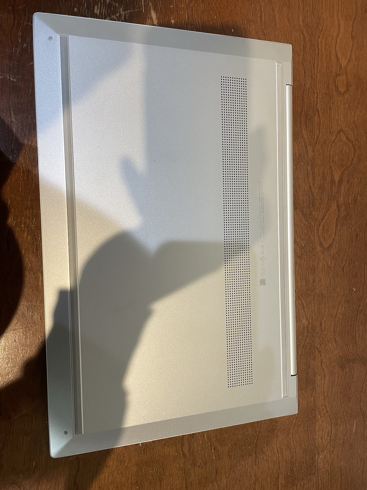 HP envy 17-cg1010nr- 105644-1 JE