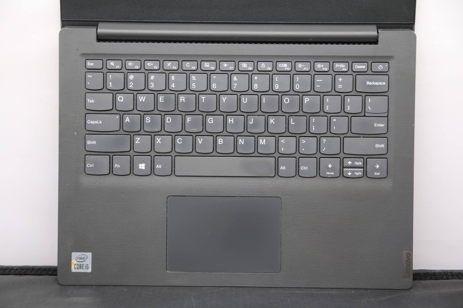 Lenovo V14-IIL – i5-1035G1 – 8GB, 256GB, 14″ – Windows 11, NO Adapter – Lot of 2