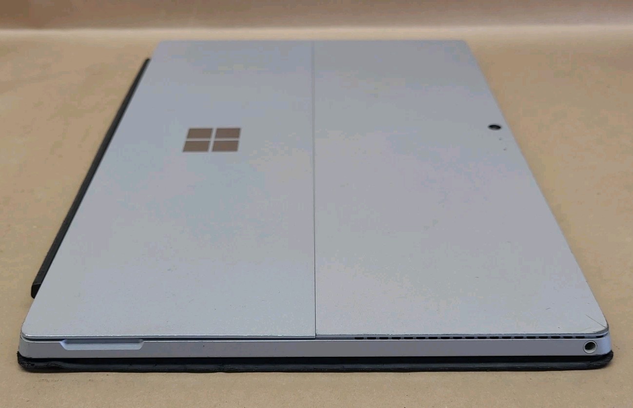 Microsoft Surface Pro 4, Intel Core i5-6300U, 4GB RAM, 128GB SSD, W10P *READ*