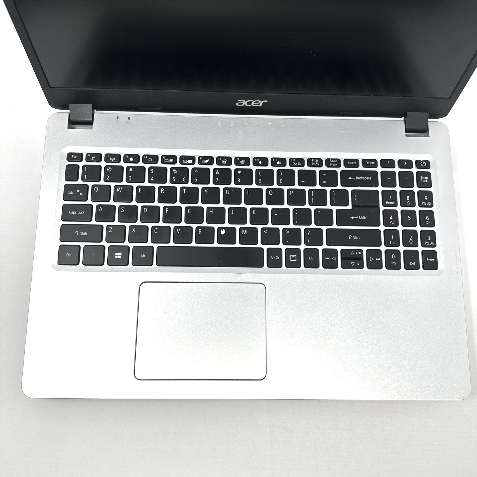 Acer Aspire 5 Slim Laptop 15.6 Full HDAMD Ryzen 3 3200u 4GB 128GB SSD Laptop