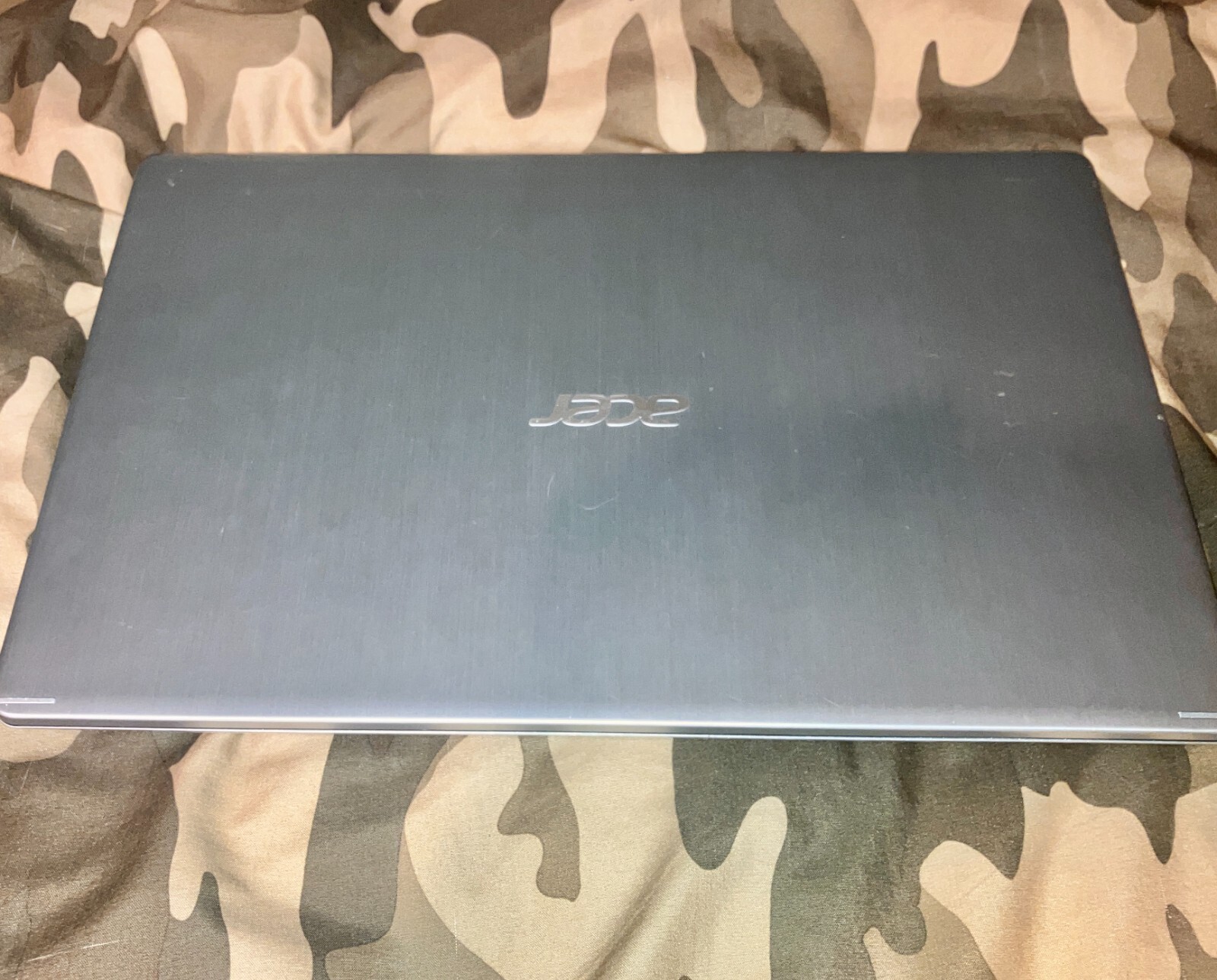 Acer Aspire 5 A515-43-R19L (128 GB SSD, AMD Ryzen 3200U, 2.6GHz, 4GB RAM) Laptop