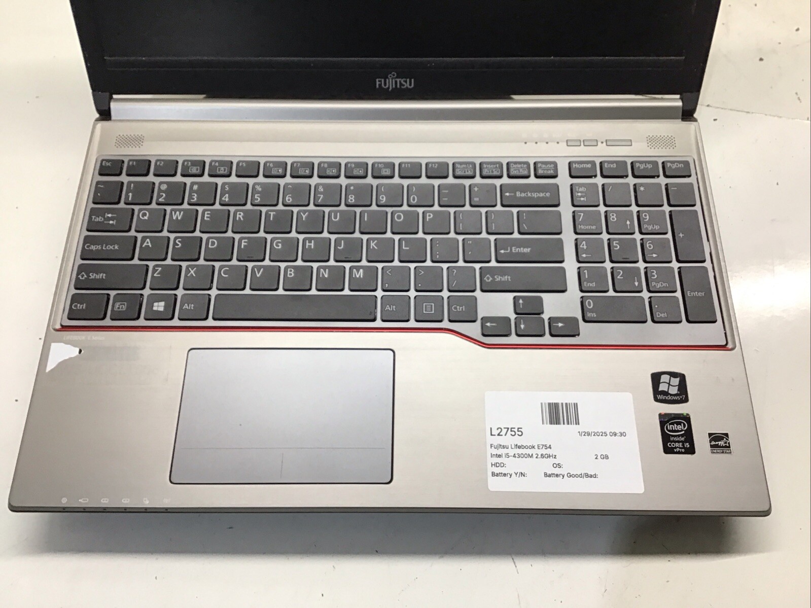 Fujitsu Lifebook E754 Intel i5-4300M 2.6GHz 2 GB NO HDD No Batt