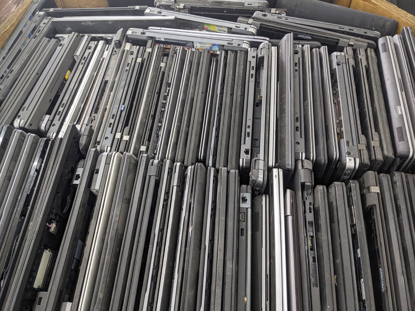 Bulk lots of Laptops 4th and 5th Gen Mix Brands and models vary *PLEASE READ*