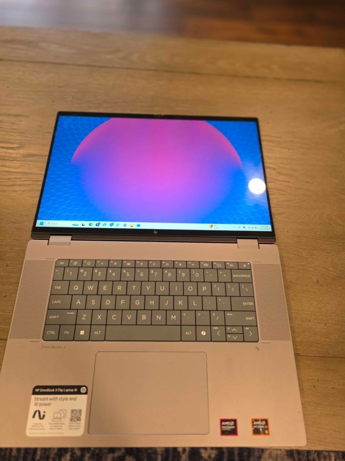 HP OmniBook X Flip 2-in-1 16″ 2K Touch-Screen AMD AI5 16GB RAM 512 SSD