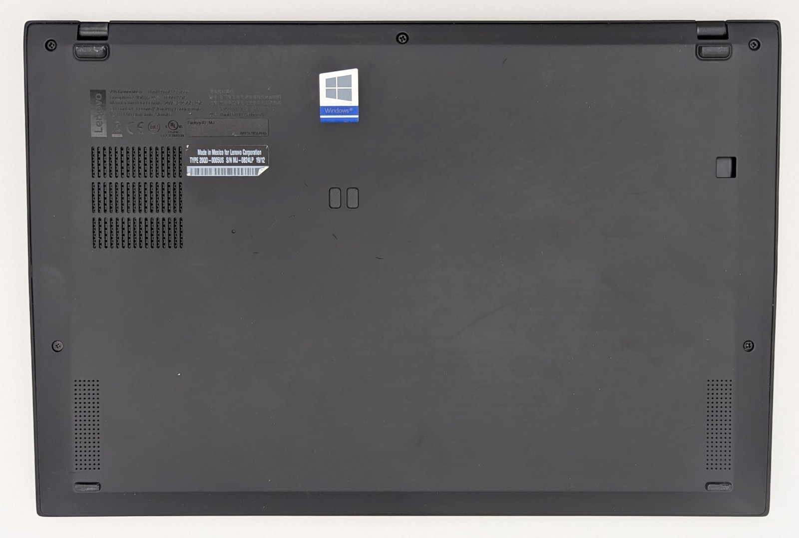 Incomplete Lenovo ThinkPad X1 Carbon 7th Gen 14″ Touch Laptop i7-8565U 8GB RAM