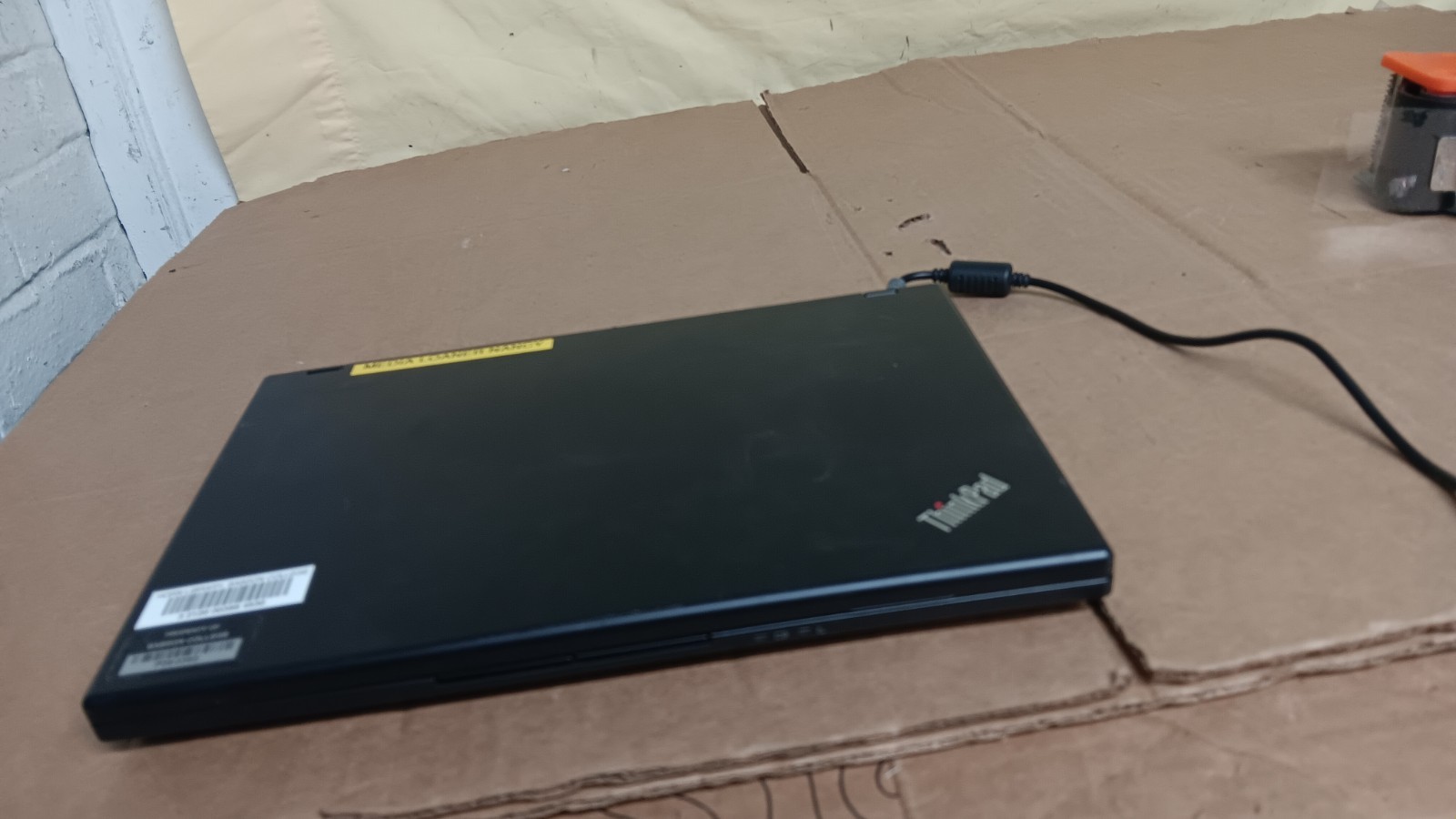 Lenovo Thinkpad X100e Laptop AMD Turion Neo X2 Dual core 11.6-inch LCD Screen