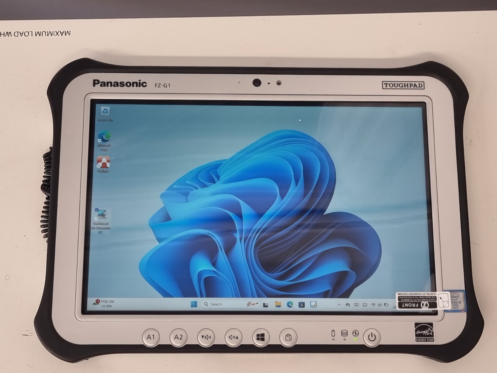 10.1″ PANASONIC TOUGHPAD FZ-G1 MK4 i5-6300U 2.40GHZ 4GB 256GB – GRADE A