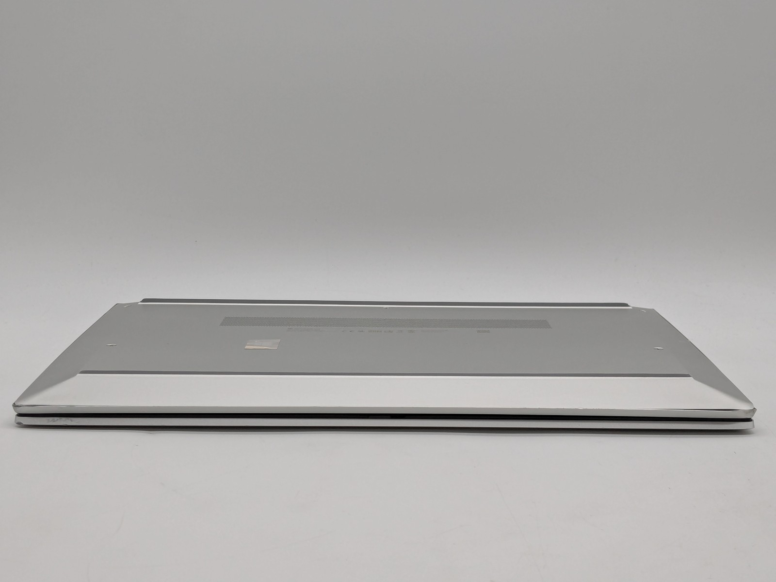 HP EliteBook 840 G8 14″ FHD Touch I5-1145G7 256GB 8GB W11P FP Reader IRCam