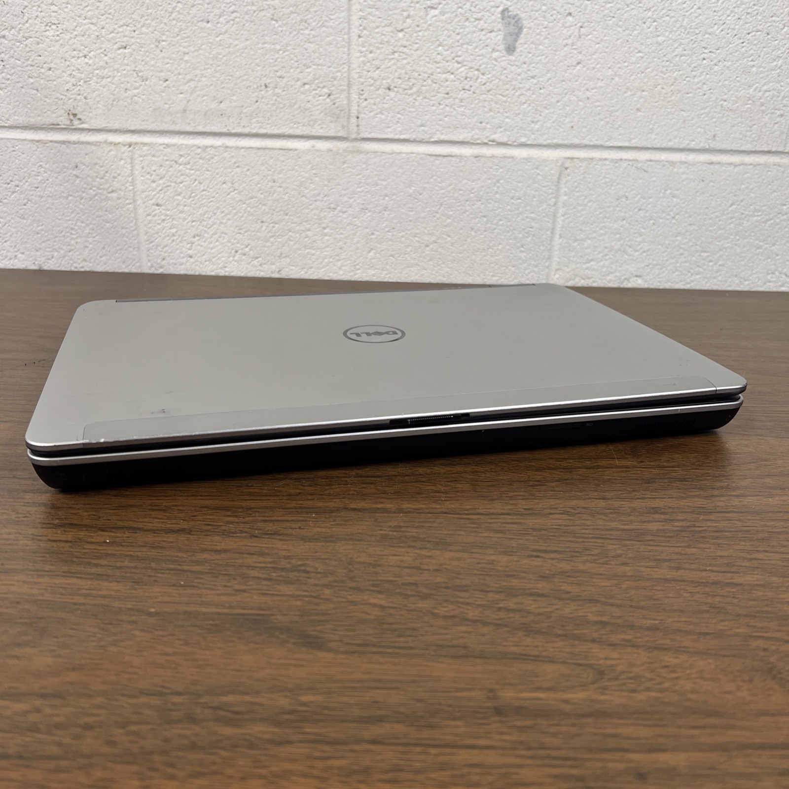 Dell Latitude E6540 i7-4610M CPU 3.0GHz 4GB RAM – No HDD/SSD No OS