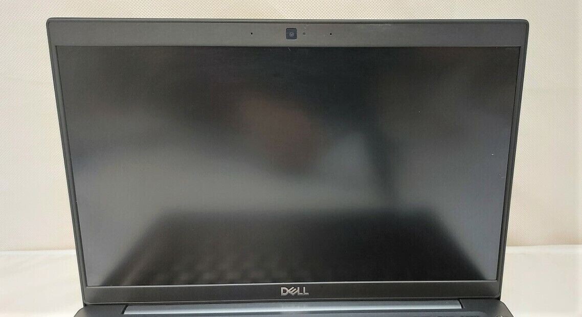 Dell latitude 7390 Touch i5-8350U 16GB DDR4 256GB SSD 1920×1080 Win 11 Pro Dock
