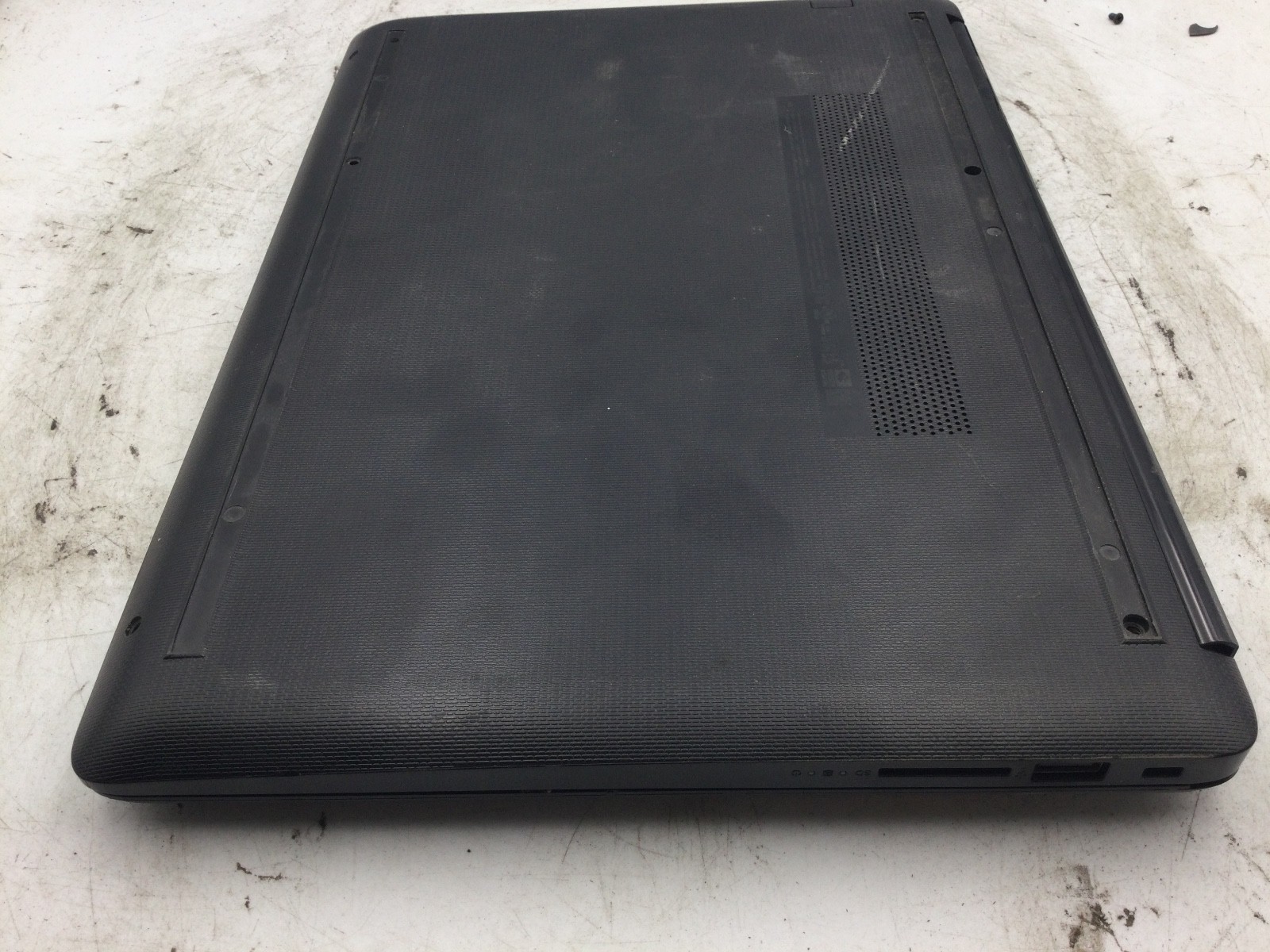 HP 14Z CM000 – FOR PARTS/NO POWER – AMD E2 – 4GB RAM – 14″ – READ DESCRIPTION-BB