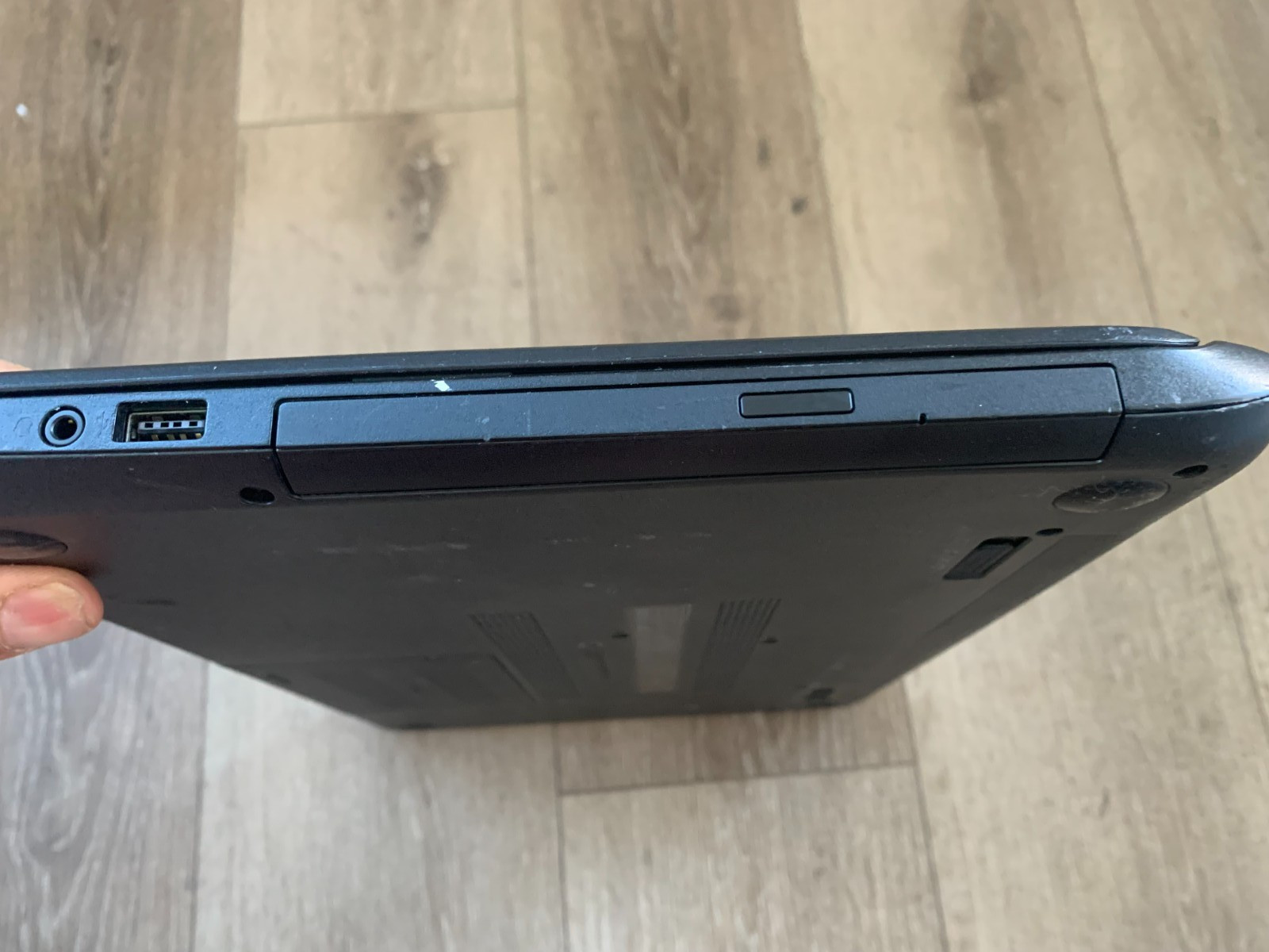 HP 15-f305dx 15.6″ AMD A6-5200 APU 2.00GHz 4GB RAM 500GB HDD Win 10 Home