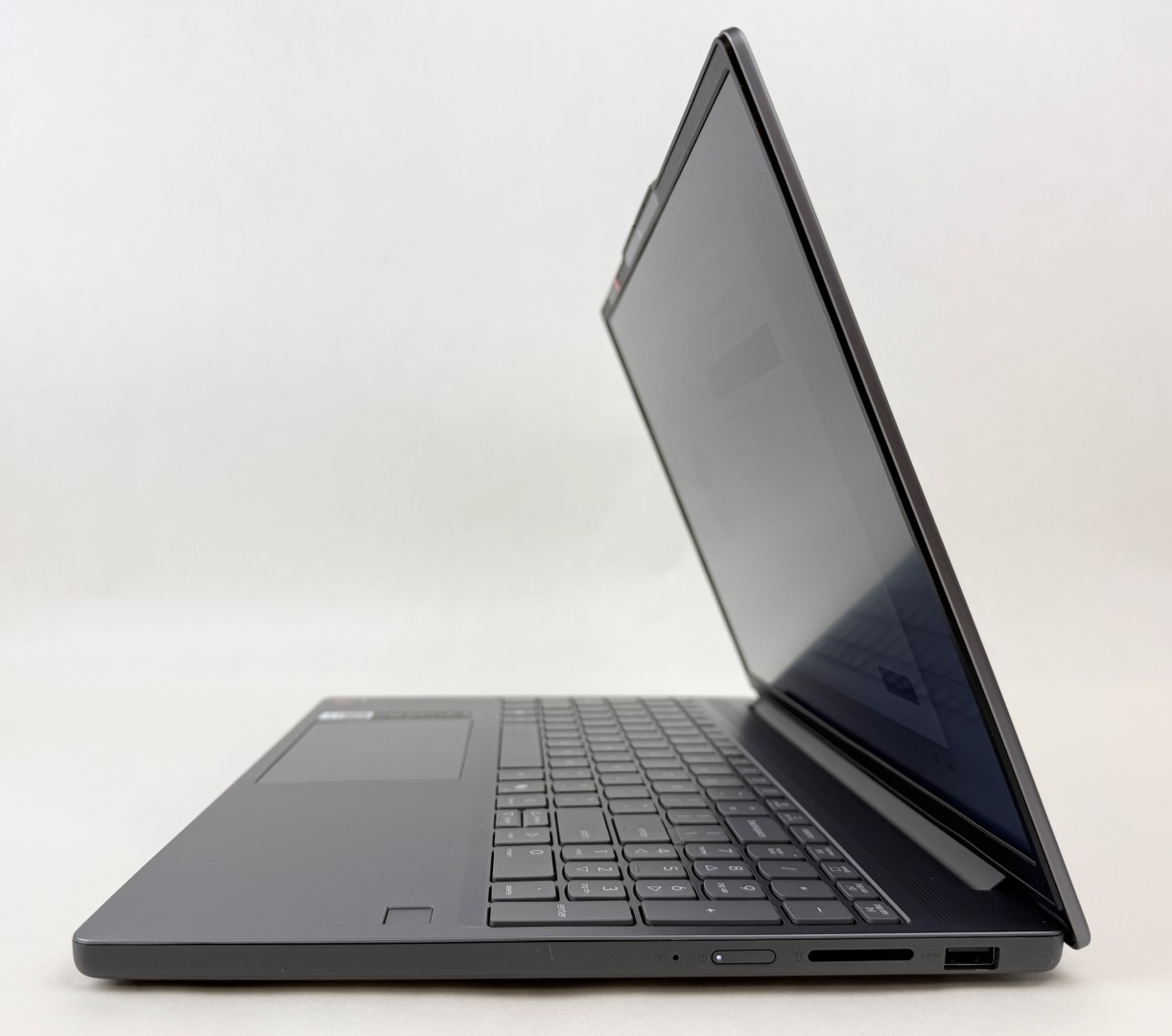 Lenovo IdeaPad Slim 3x 15Q8X10 15.3″ WUXGA Touch Snapdragon X 16GB 1TB SSD W11H