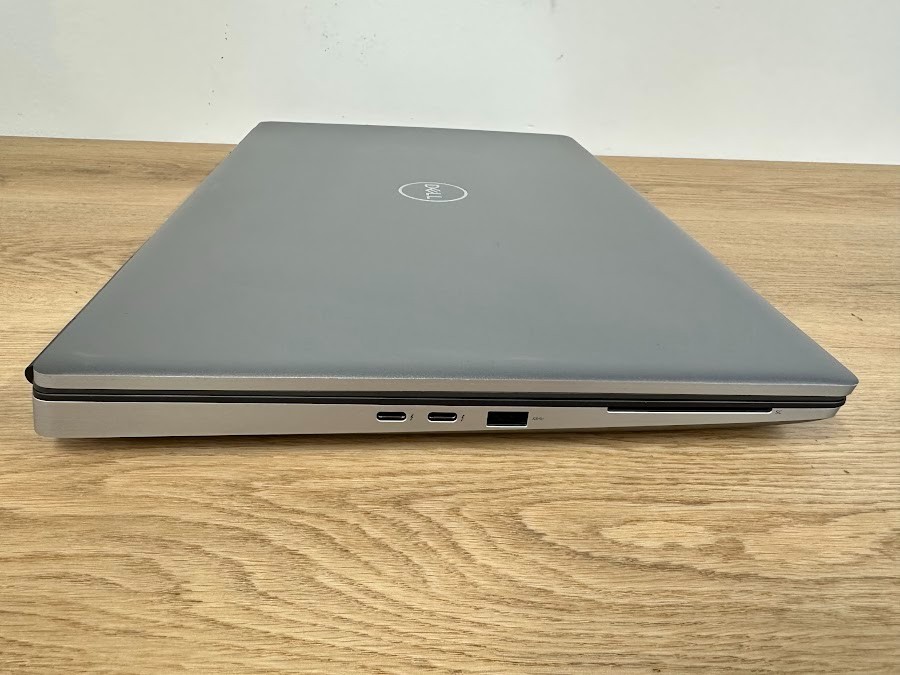 Dell Precision 7760, Core i9 11950H, 64GB DDR4 Nvidia RTX A4000 512GB SSD 2021