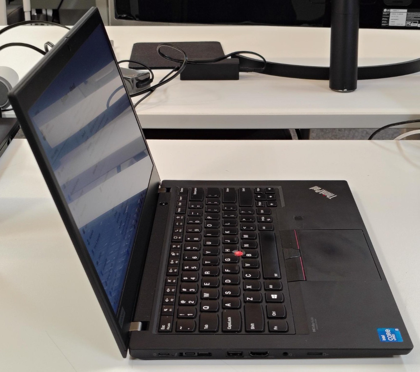 Lenovo Thinkpad T14 Gen 2 With I5 CPU 16gb Ram 500gb SSD