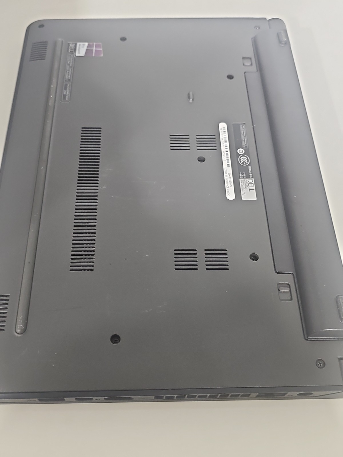 Dell LATITUDE 3340 WITH 4GB RAM AND 500GB HARD DRIVE. PLEASE READ