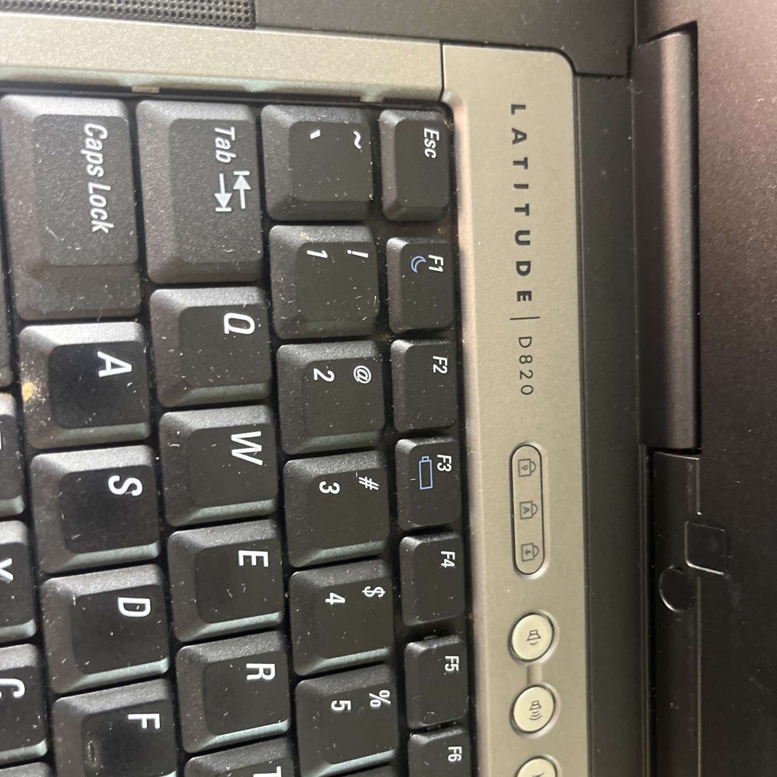 Dell Latitude D820 15.4in. Notebook/Laptop With LTE L16