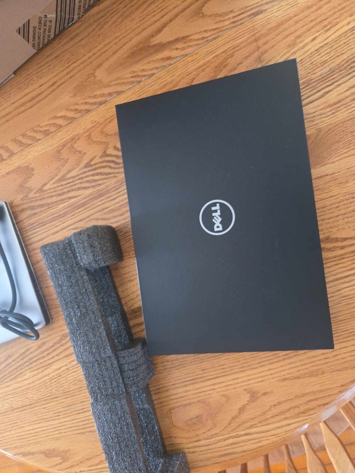 Dell XPS 13 9350 signature edition, 13.5″ full HD display with webcam, silver