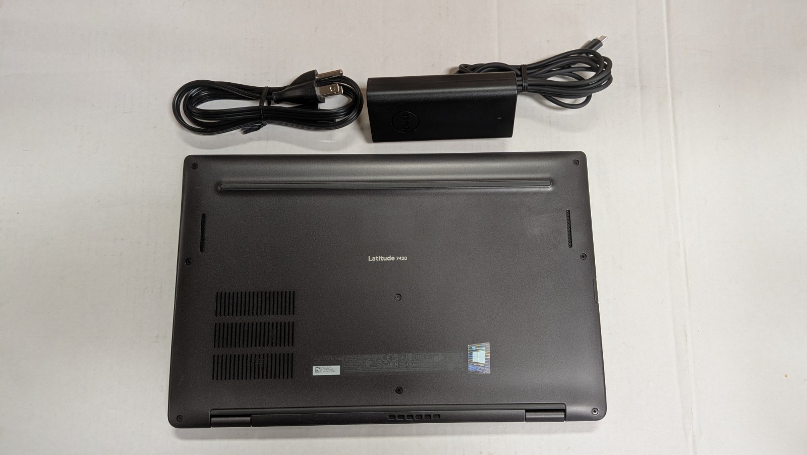 Dell Latitude 7420 14″ FHD i7 1185G7 3.0GHz 16GB RAM 256GB WIN11 PRO W/AC