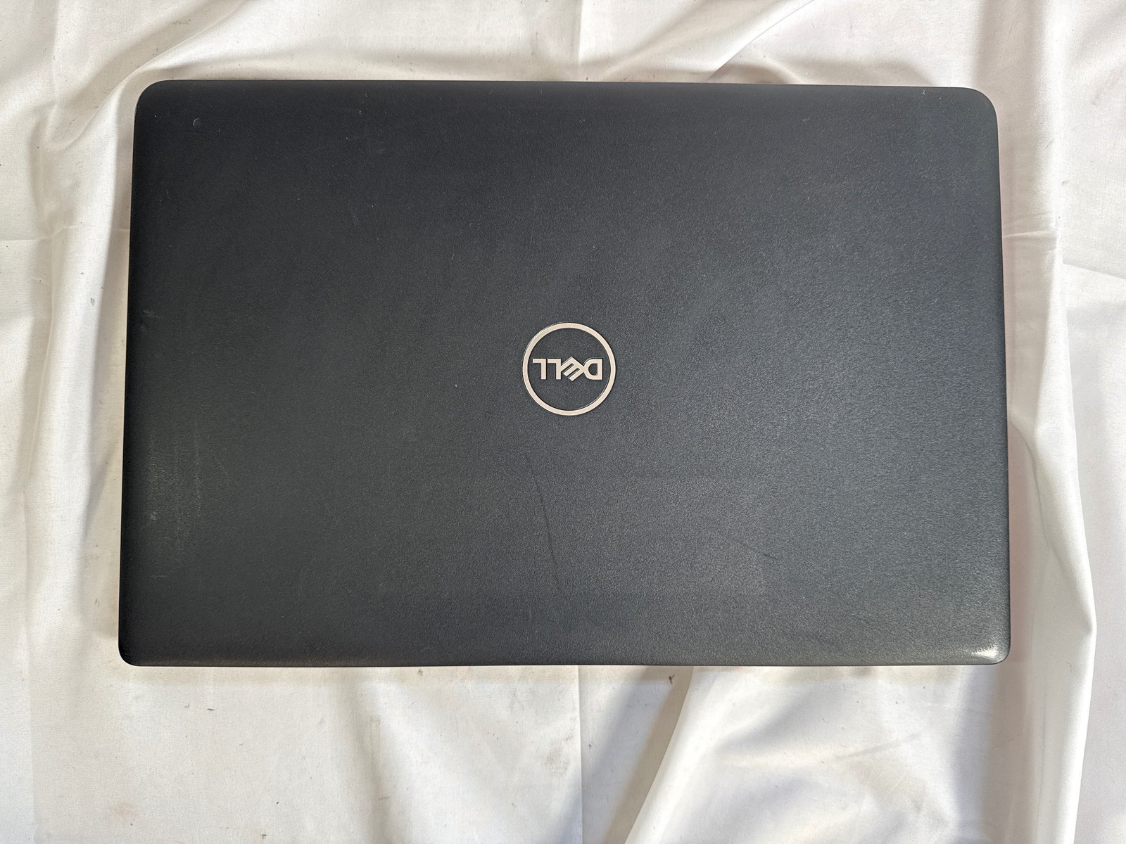 Dell Latitude 3500 Intel i7-8565U 16 GB 256 GB SSD NVIDIA MX130 2GB