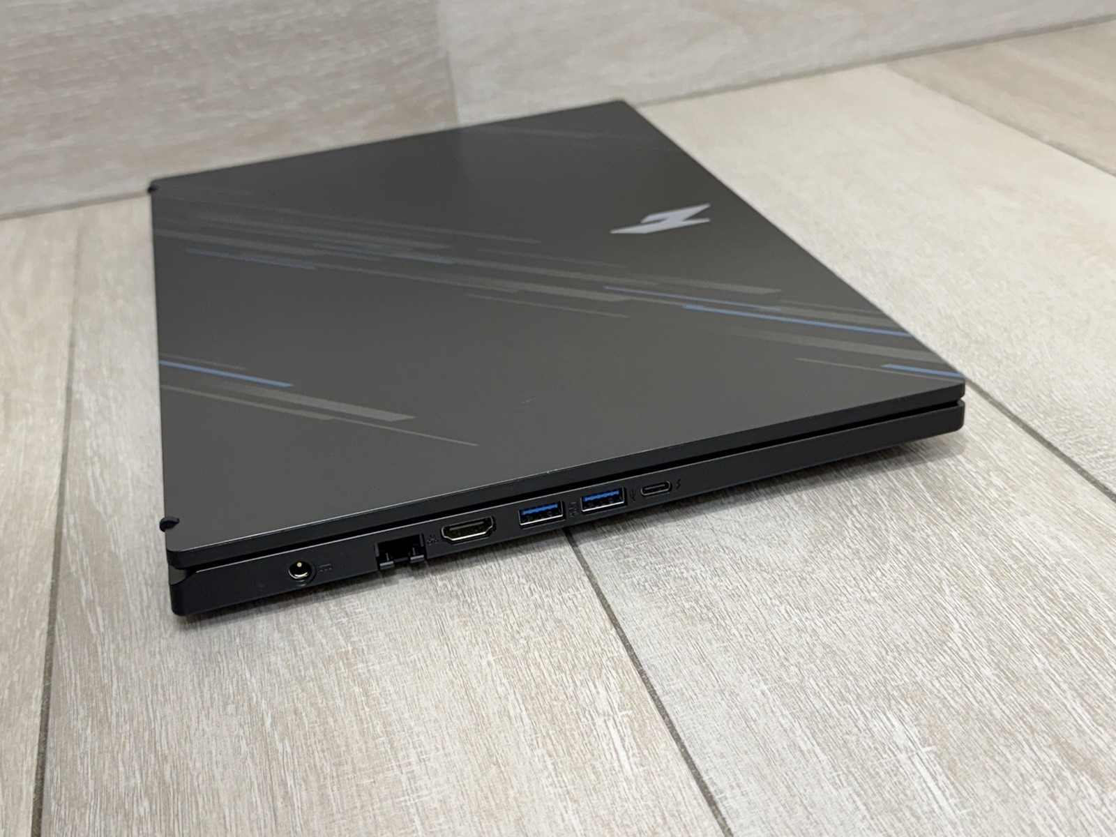 “Read” Acer Nitro V 15 Core i5-13420H GeForce RTX 2050 8GB Ram 512GB SSD