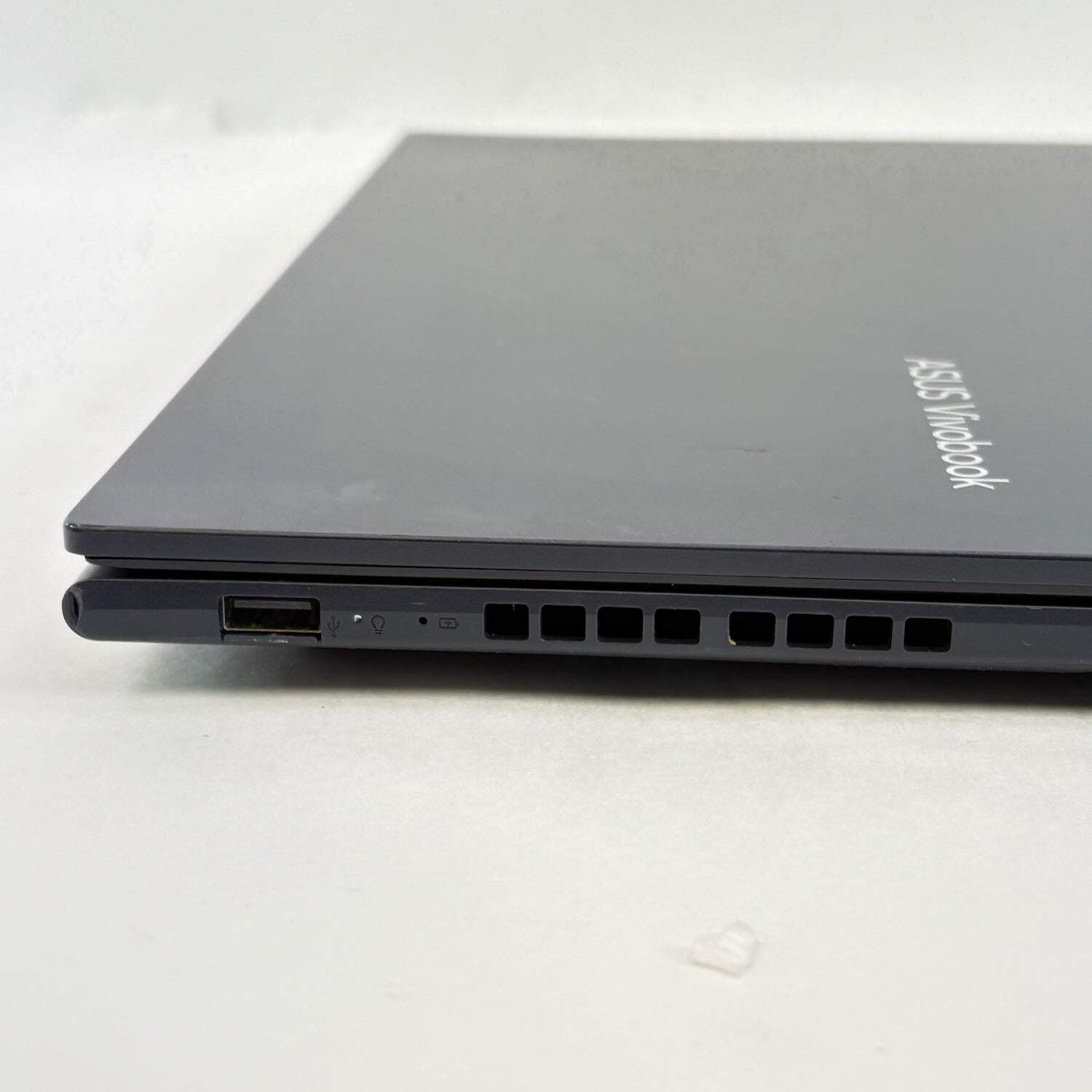 Asus Vivobook 15 F1502Z 15.6″ i3-1220P 1.5GHz 8GB RAM 256GB SSD
