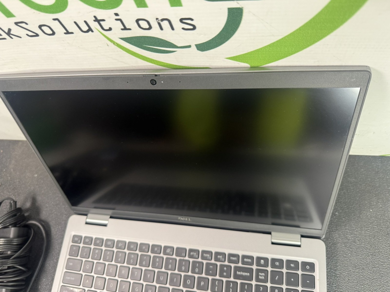 Dell Precision 3560 15.6″ i7-1185G7 3.0GHz 32GB NO SSD NVIDIA Quadro T500 – READ