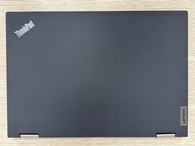 Lenovo ThinkPad X13 Yoga Gen 2 i5-1145G7 16GB 256GB SSD W11P -screen bezel issue