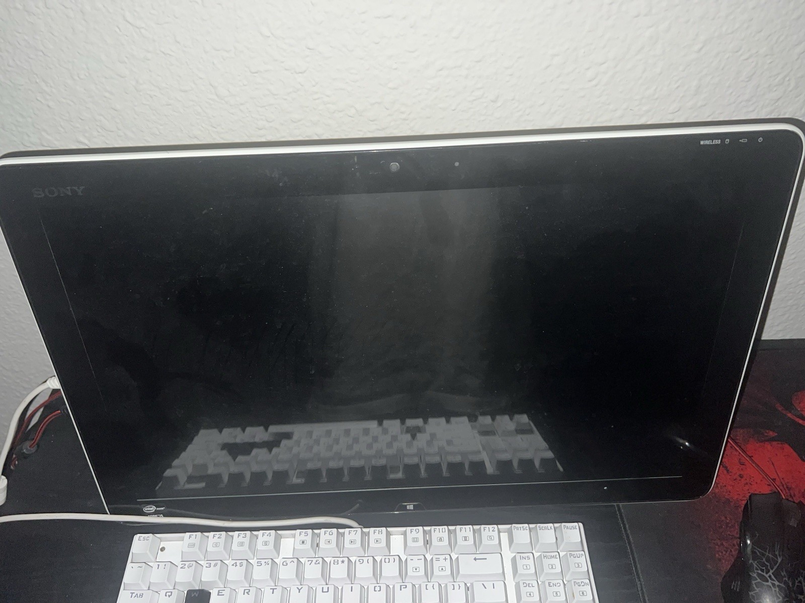 Sony VAIO SVJ202A11L 20″ AIO – i5-3317U CPU 4GB RAM 750GB HDD Win10Pro