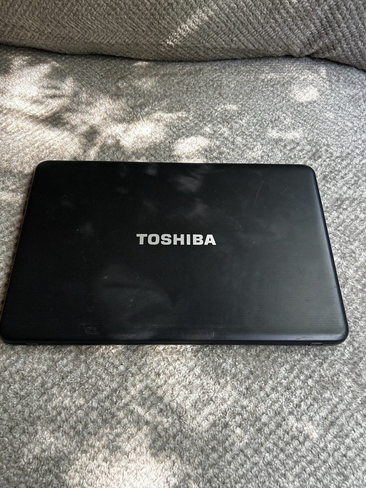 Toshiba Satellite C675-S7308 17.3″ Laptop Intel i3 Windows 8 Black Wi-Fi Webcam