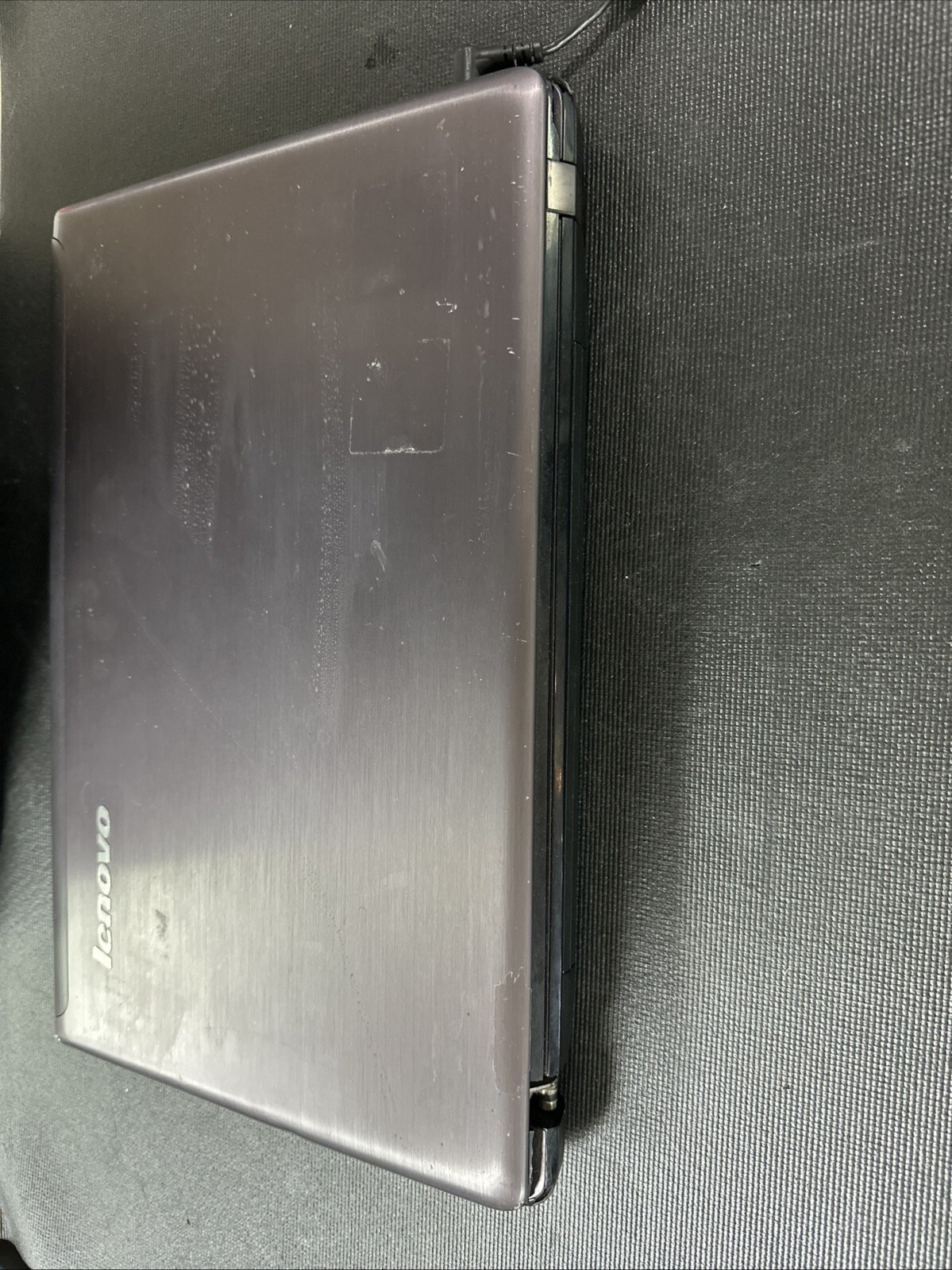 Lenovo IdeaPad Z570 Laptop Intel Core i5-2450M 6GB Ram (damaged) Read