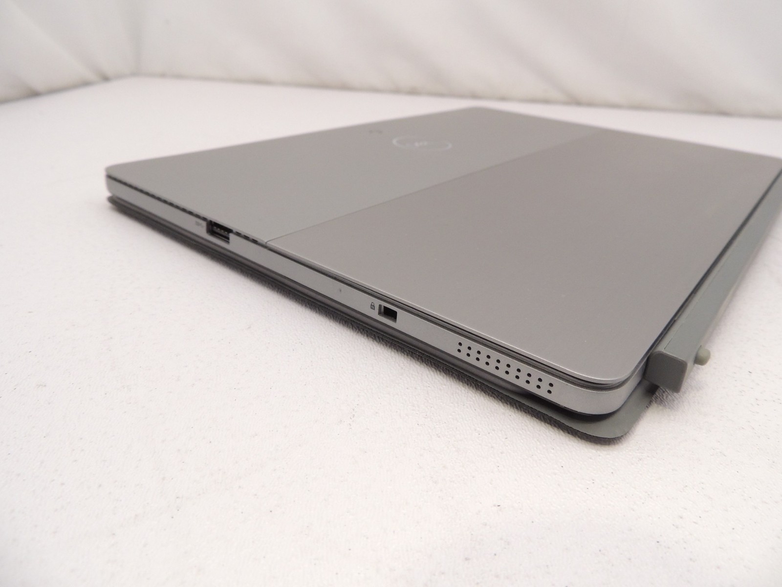 Dell Latitude 7200 2 In 1 i5 8365U 8GB 256GB Windows 11 Tablet Laptop w/ Dock