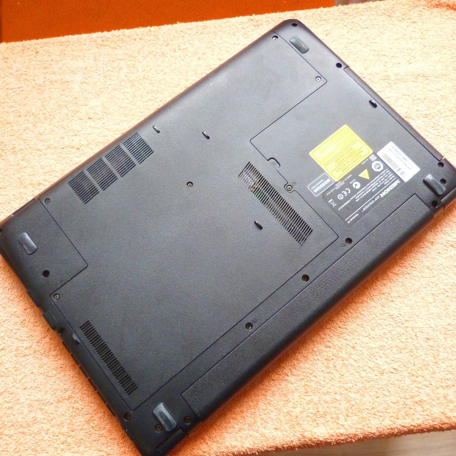 Medion ERAZER P6661 15 inch FULLHD GTX l 16GB RAM NEW I SSD Windows 11 l i5 6G
