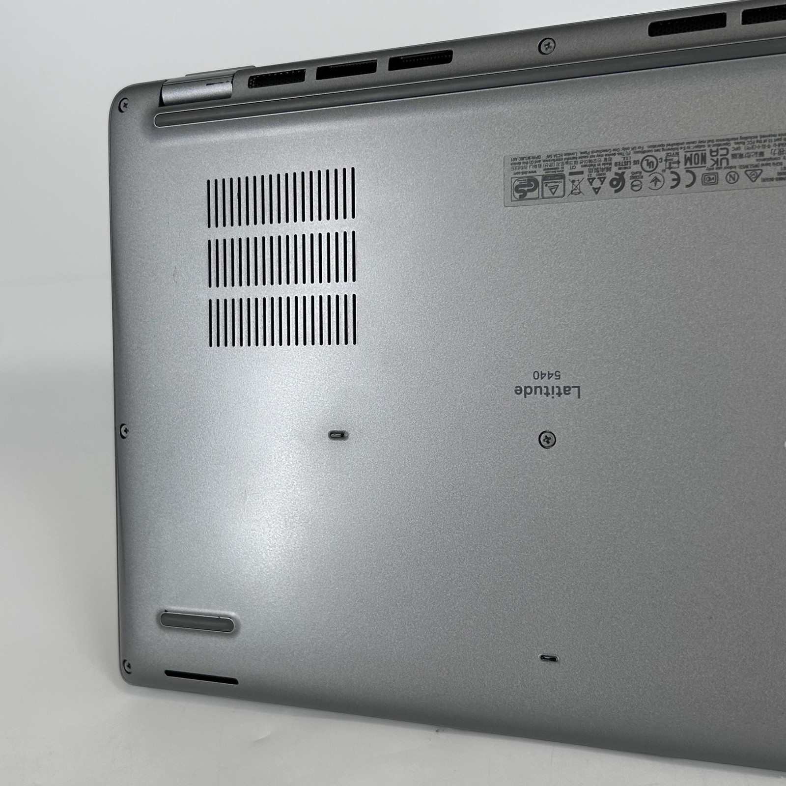 Dell Latitude 5440 14 Gray FHD 1.6 GHz i5-1345U 16GB 256GB SSD Good FRAME SPLIT