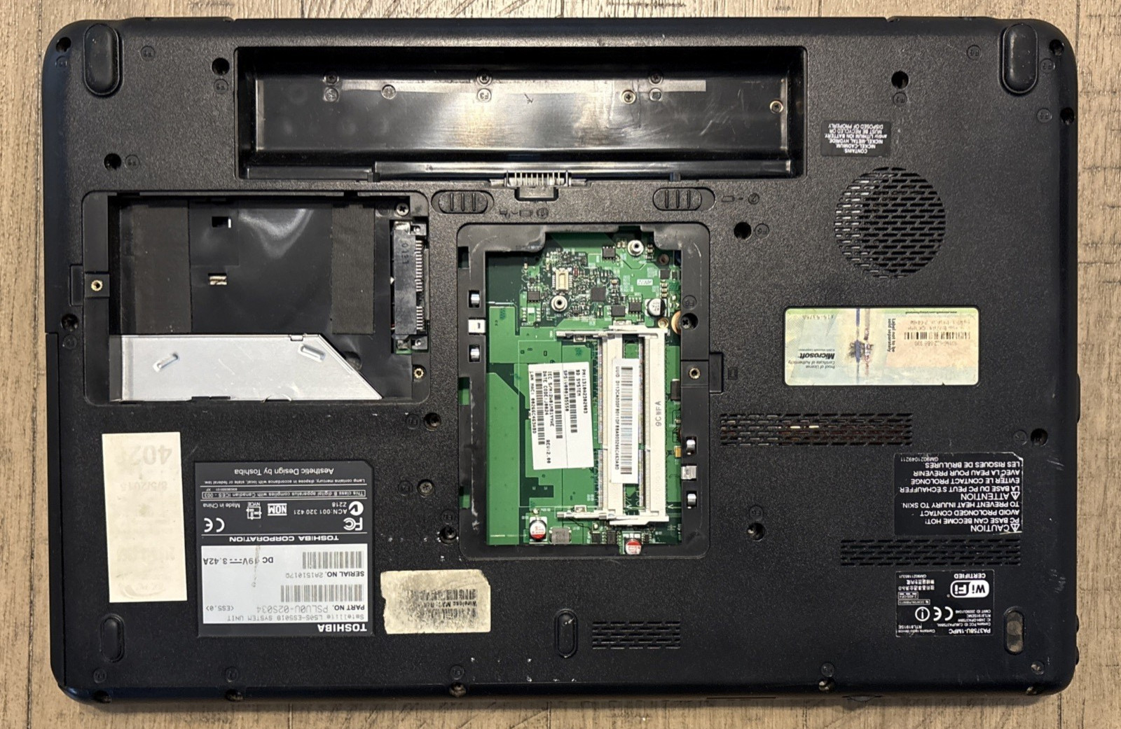 Toshiba Satellite L505-ES5018 Pentium dual Core T4400 2.20GHz Laptop
