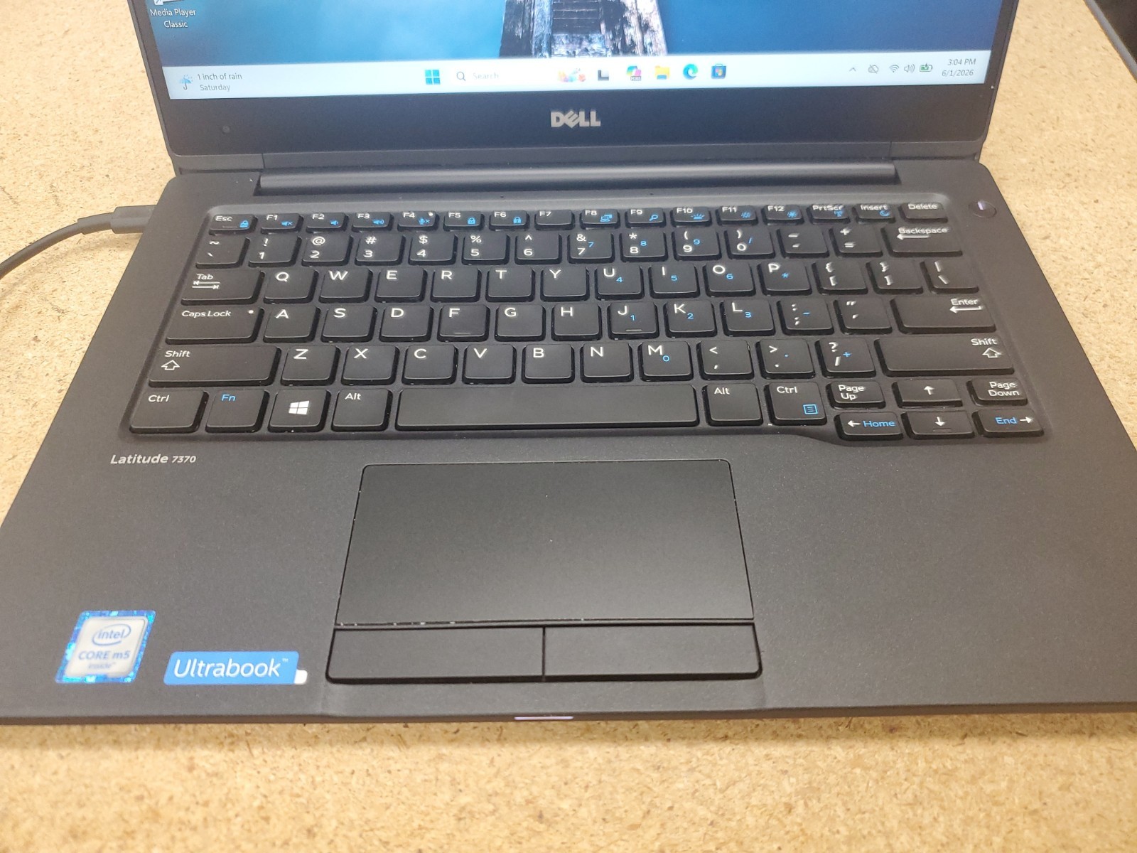 14″ Dell Latitude 7370 Laptop m7-6y75 8GB RAM 500GB SSD Win 11 Pro 060126-4