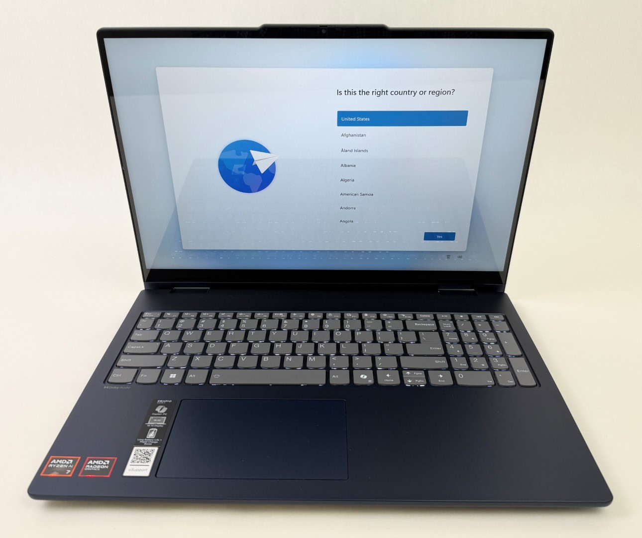 Lenovo Ideapad 5 16AKP10 16″ WUXGA Touch Ryzen AI7 350 16GB 1TB W11H 2in1 -Dents