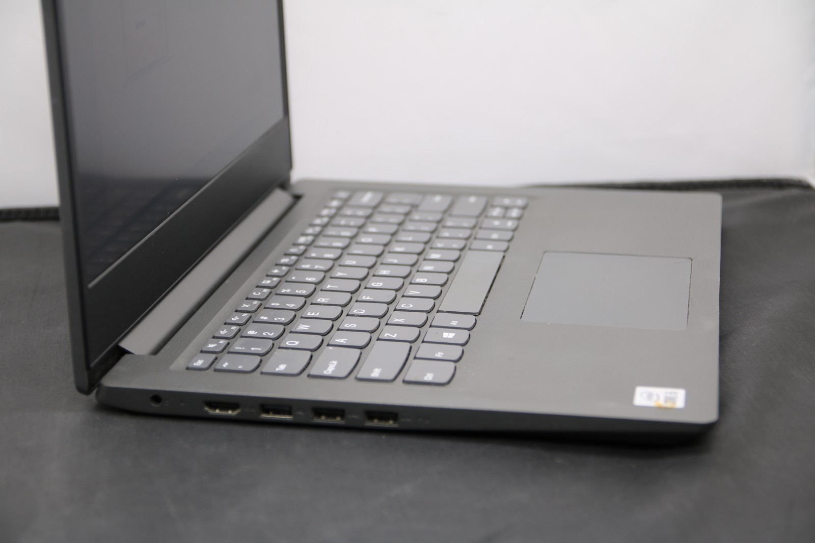 Lenovo V14-IIL – i5-1035G1 – 8GB, 256GB, 14″ – Windows 11, NO Adapter – Lot of 2